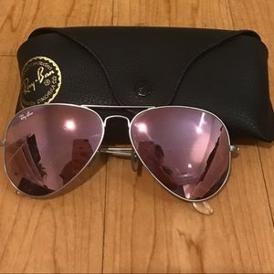 Ray Ban’s Mirrored Pink